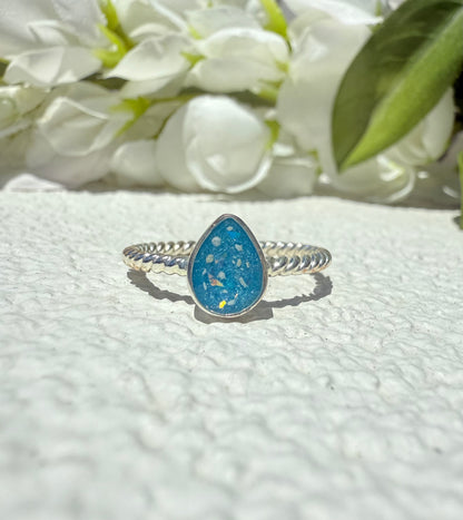 Twisted Pear Keepsake Ring