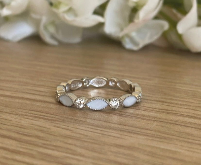 Eternal Birthstone Keepsake Ring - Customizable Silver & Gold Jewelry
