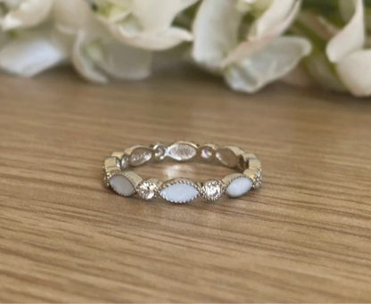 Eternal Birthstone Keepsake Ring - Customizable Silver & Gold Jewelry