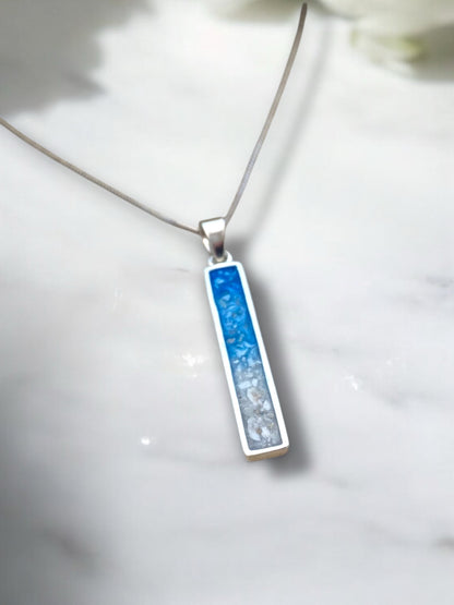 Ashes keepsake jewellery necklace containing precious cremation ashes