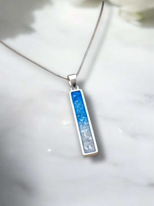 Ashes keepsake jewellery necklace containing precious cremation ashes