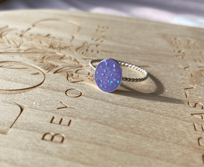 Dainty Twisted Oval Ring - Loved Beyond Measure Keepsakes