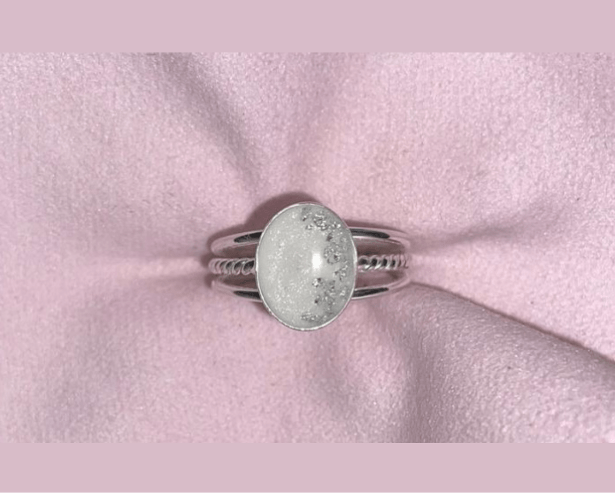 Trio Oval Ring - Loved Beyond Measure Breastmilk/Ashes Keepsakes