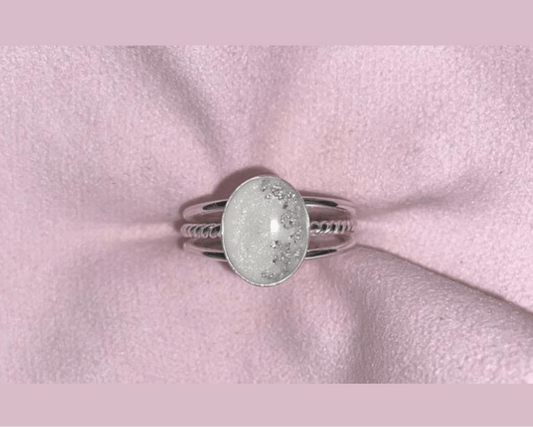 Trio Oval Ring - Loved Beyond Measure Breastmilk/Ashes Keepsakes